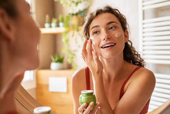 Niacinamida: O Que É e Seus Benefícios no Skincare